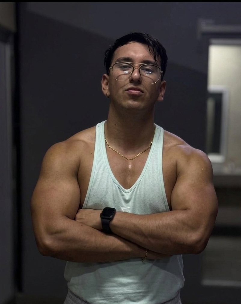 Rodrigo Romero en gimnasio